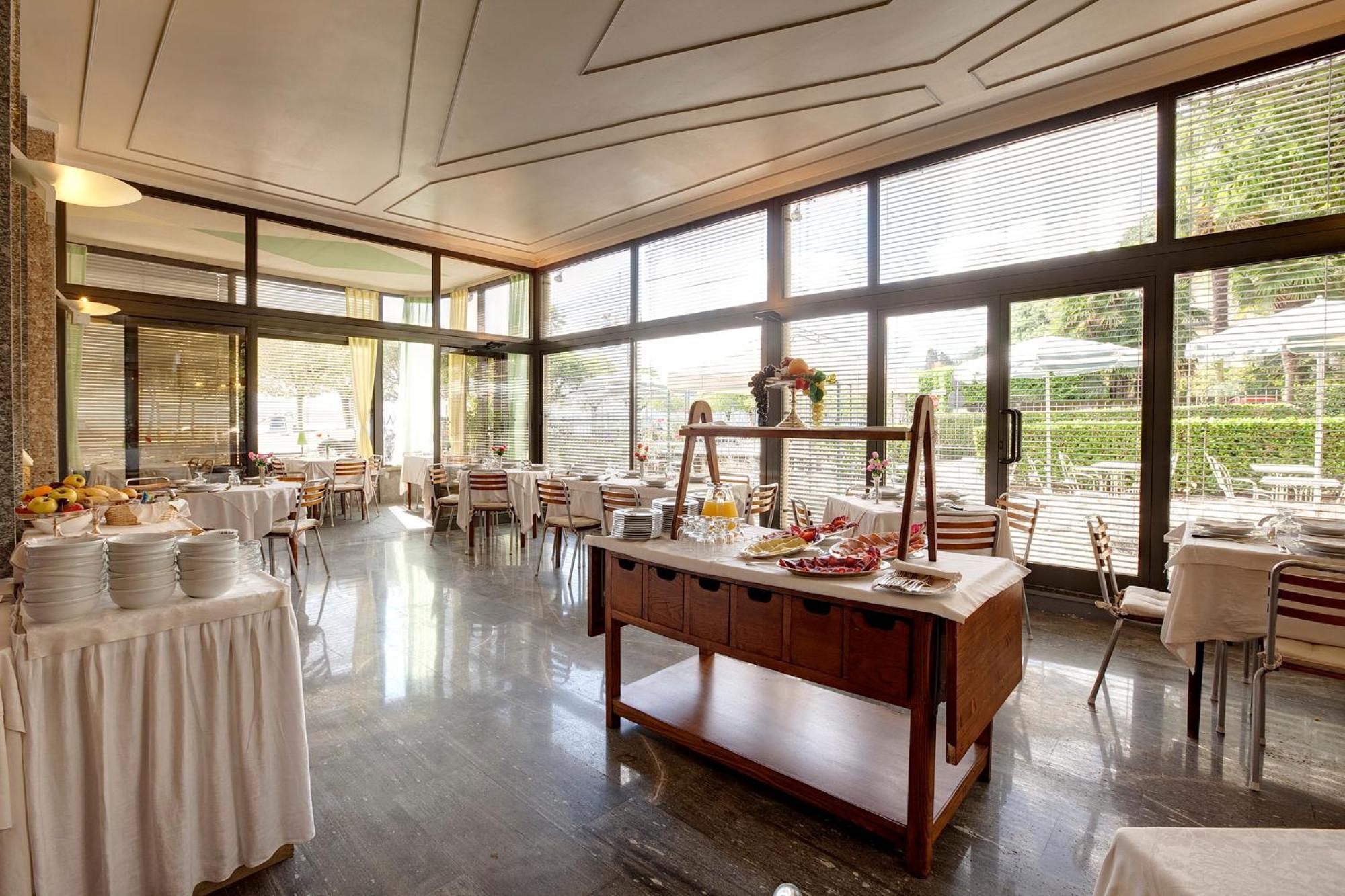 Hotel Beau Rivage Baveno Exterior foto